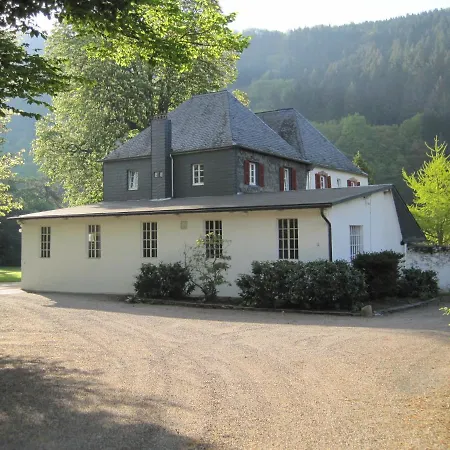 Ferienwohnung Weingut Villa Huesgen Am Moenchhof Traben-Trarbach Exterior photo